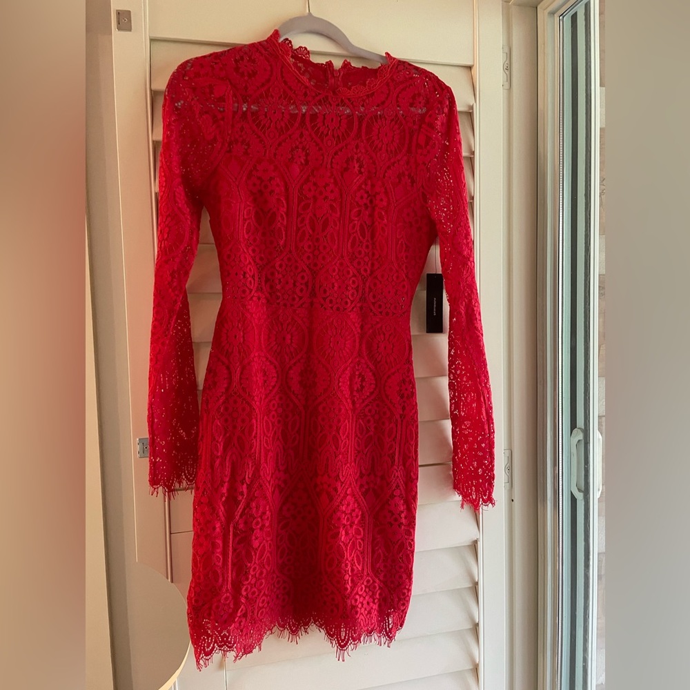 Lulus nwt medium lace dress